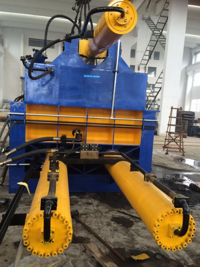 Çelik Fabrikalarında Y81 Serisi 160 Tonluk Hurda Çelik Balya Makinesi 0
