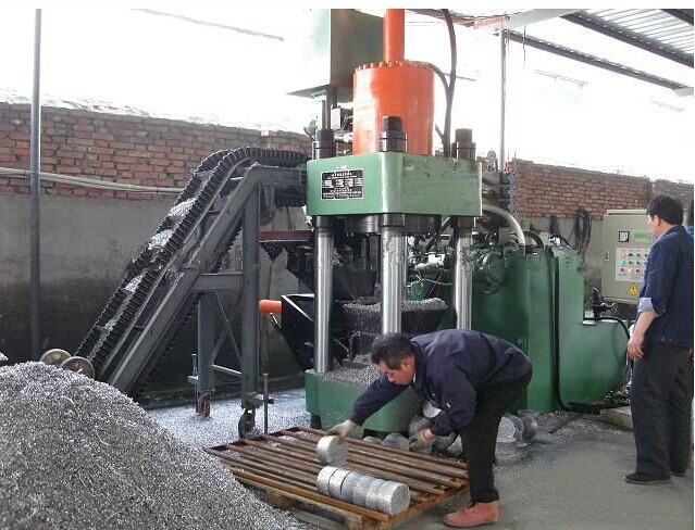 Metal Geri Kazanımı Geri Dönüşüm İçin Hidrolik Metal Briket Presi 0