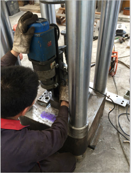 Dikey Demir Metal Briket Presi Y83-315 1100kg/h 1