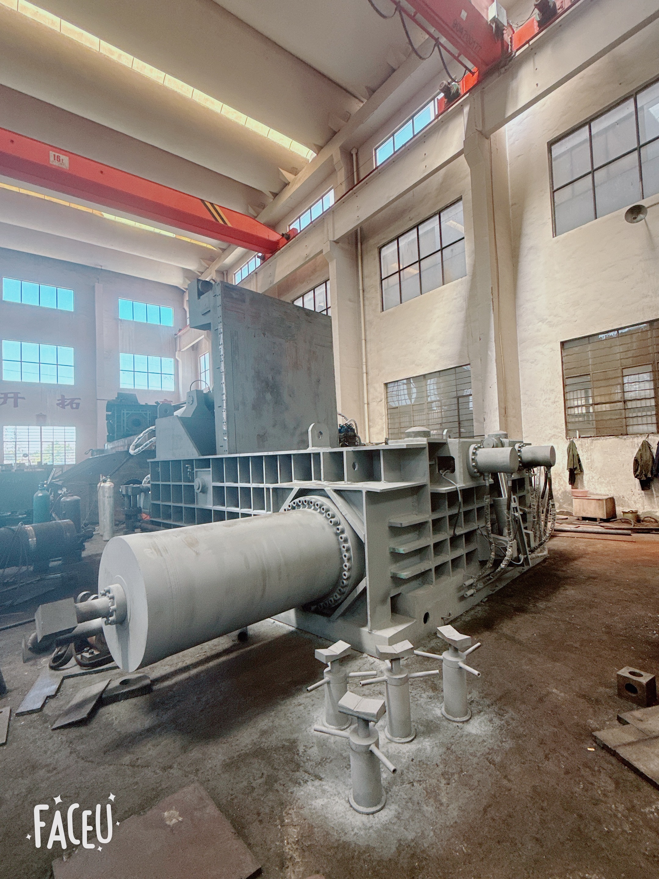 Şirketin en son blog yazıları Endonezya'daki Büyük Fabrikalarda Metal Sıkıştırma Verimliliğini Optimize Etmek